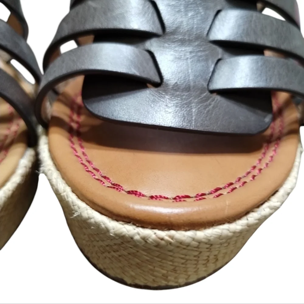 Trask Women's Chunky Wedge Leather Platform Strap Sandals size 7M Academia‎